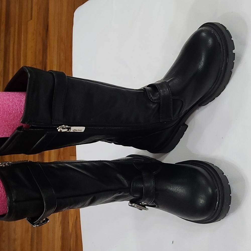 DKNY Girls Boots Black Zips Buckle Accents Chunky Soles Sz 1 EUC